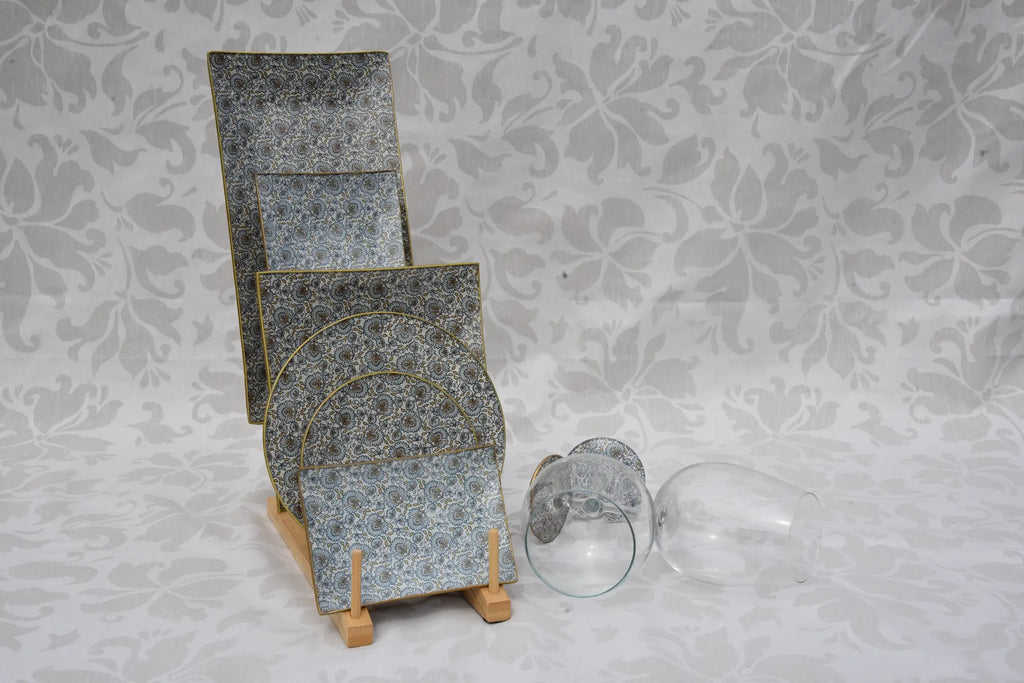 Diseño "Micro Floral Azul y Dorado"